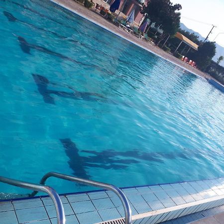 Hotel Meteor Shkodër Buitenkant foto